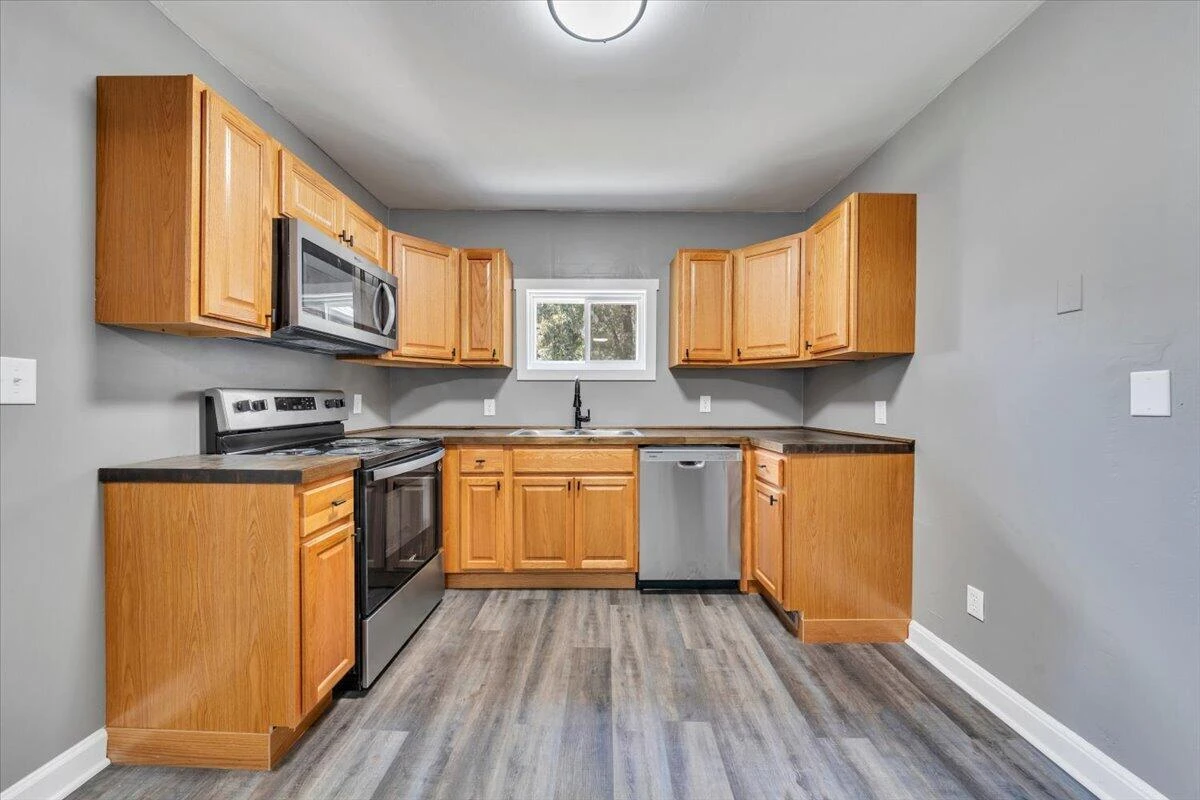 324 10th ST - Photo 7