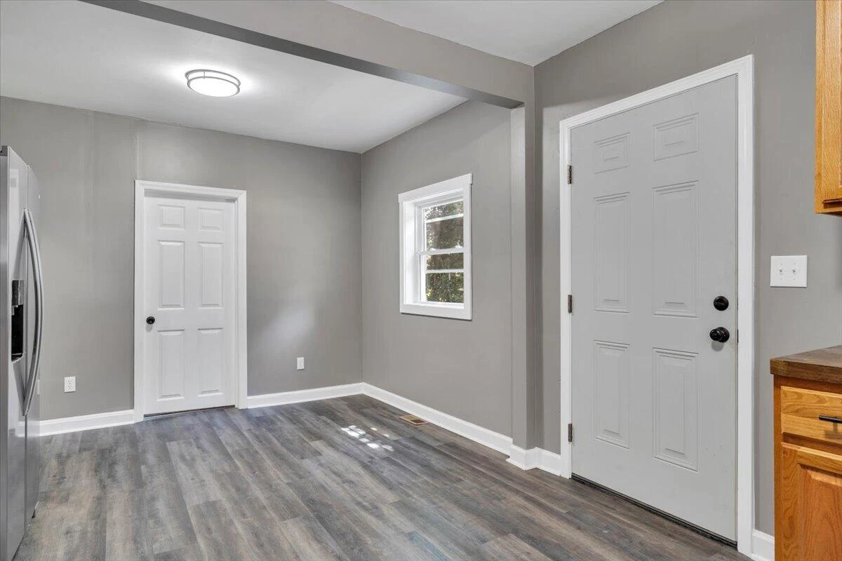 324 10th ST - Photo 12