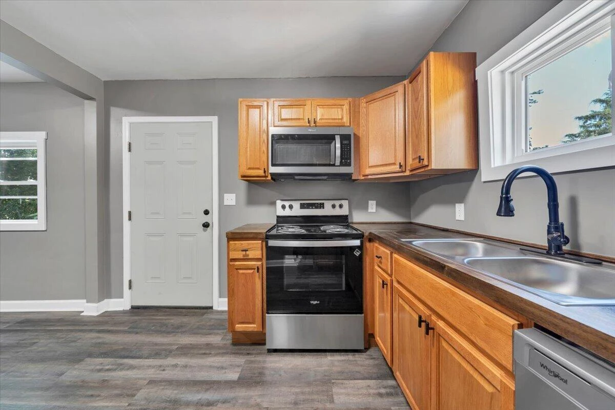 324 10th ST - Photo 13