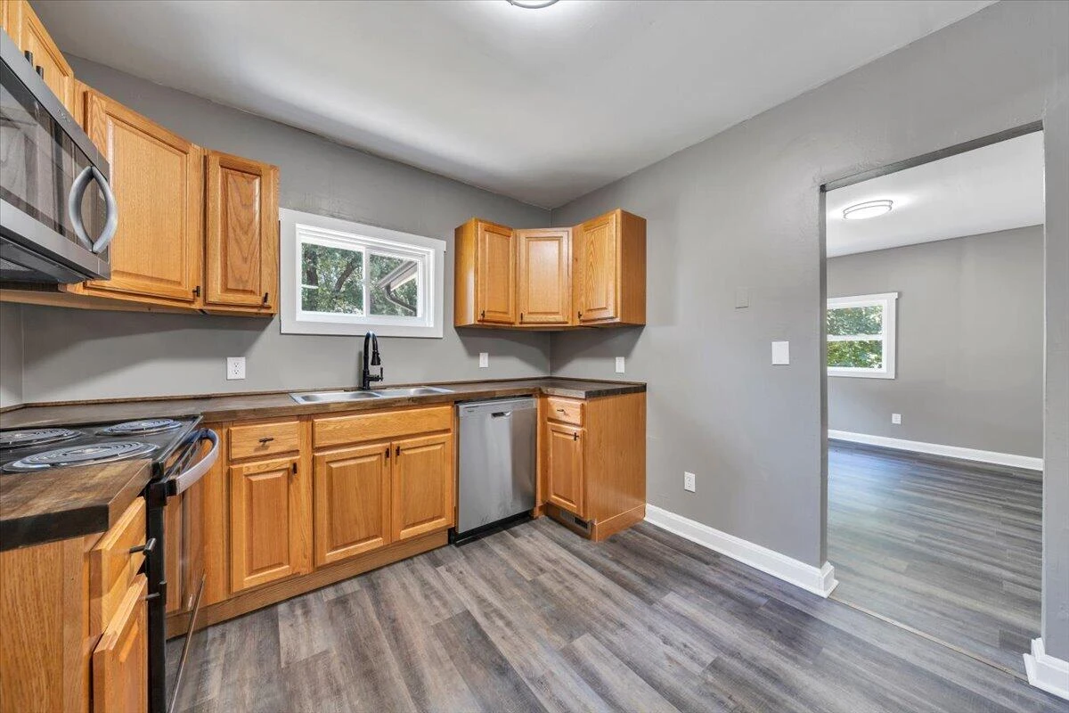 324 10th ST - Photo 14