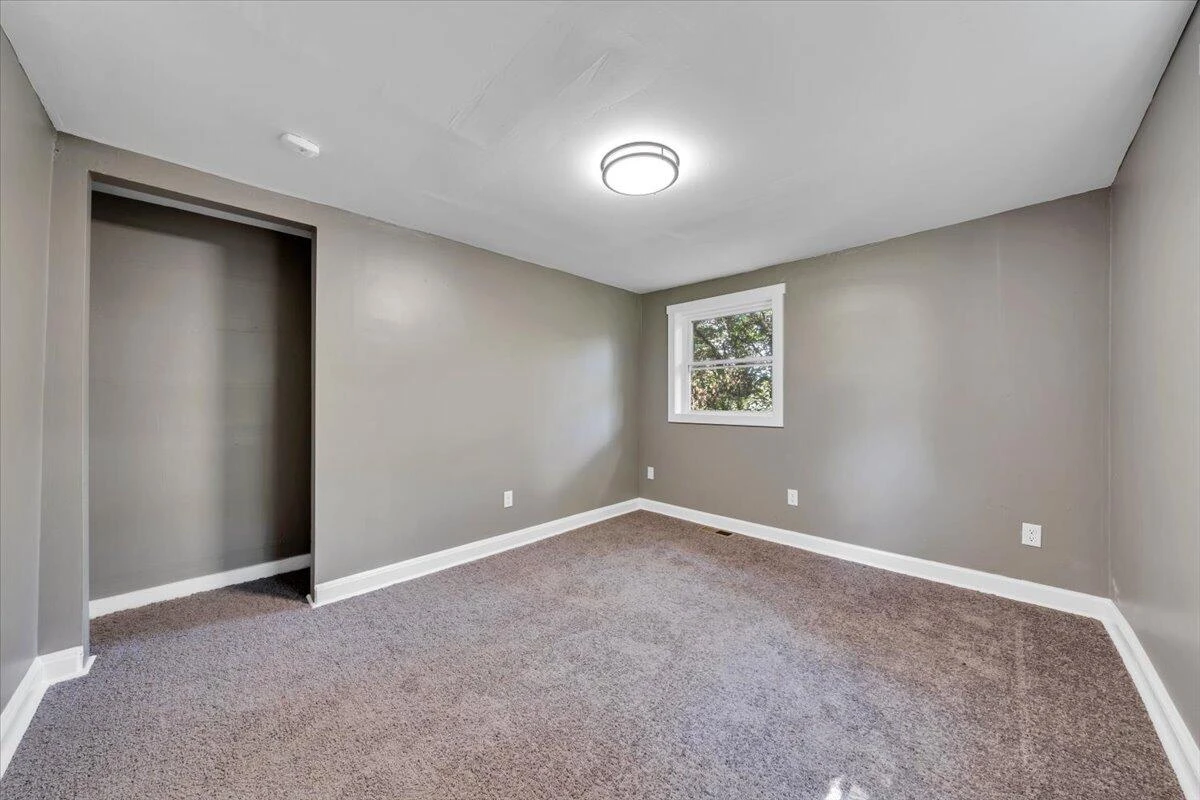 324 10th ST - Photo 19