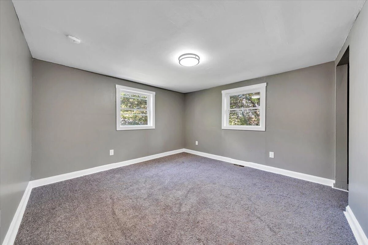 324 10th ST - Photo 20