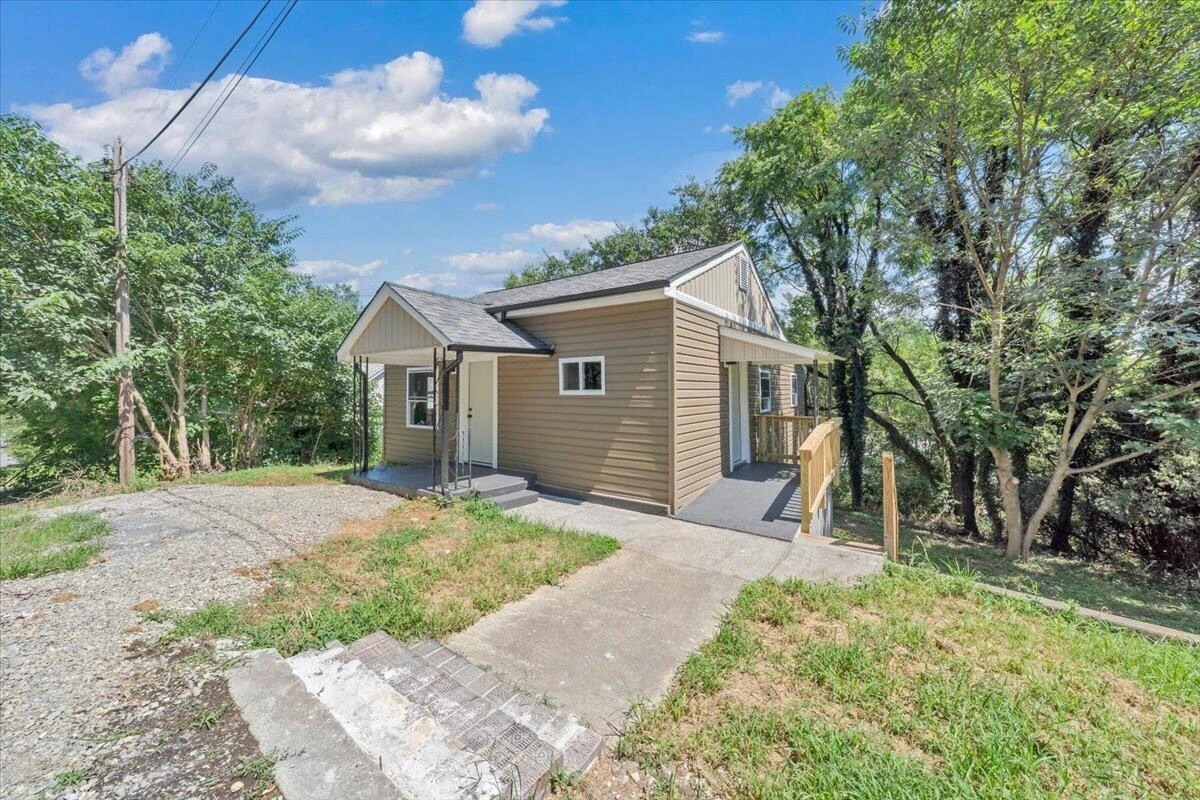 324 10th ST - Photo 23