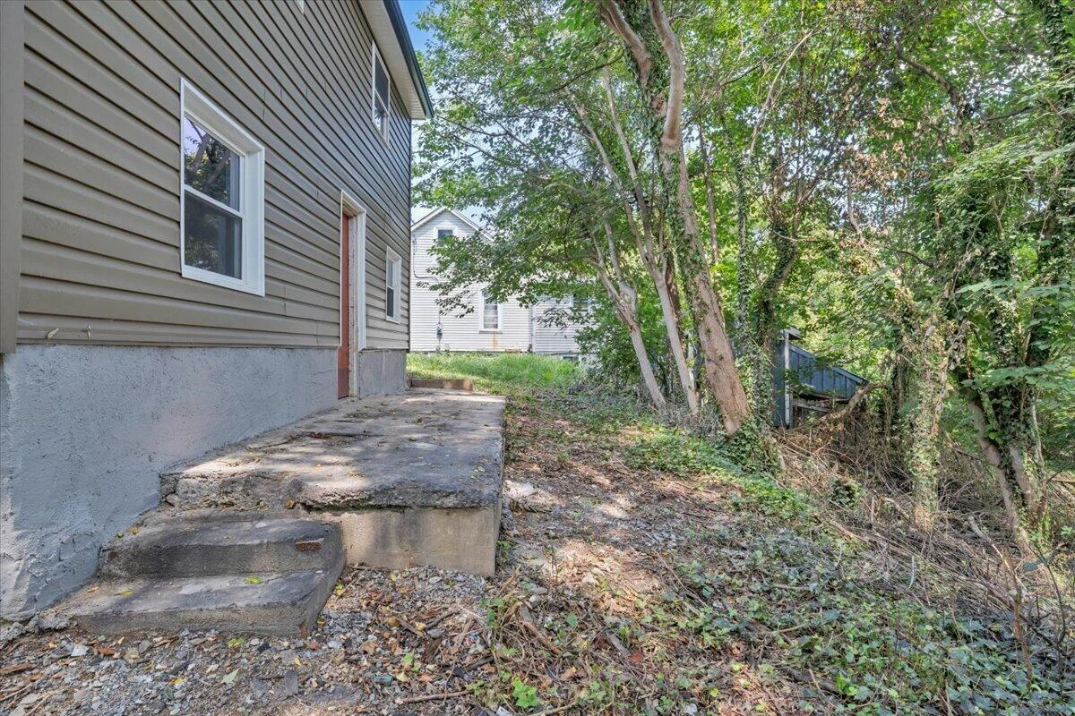 324 10th ST - Photo 26