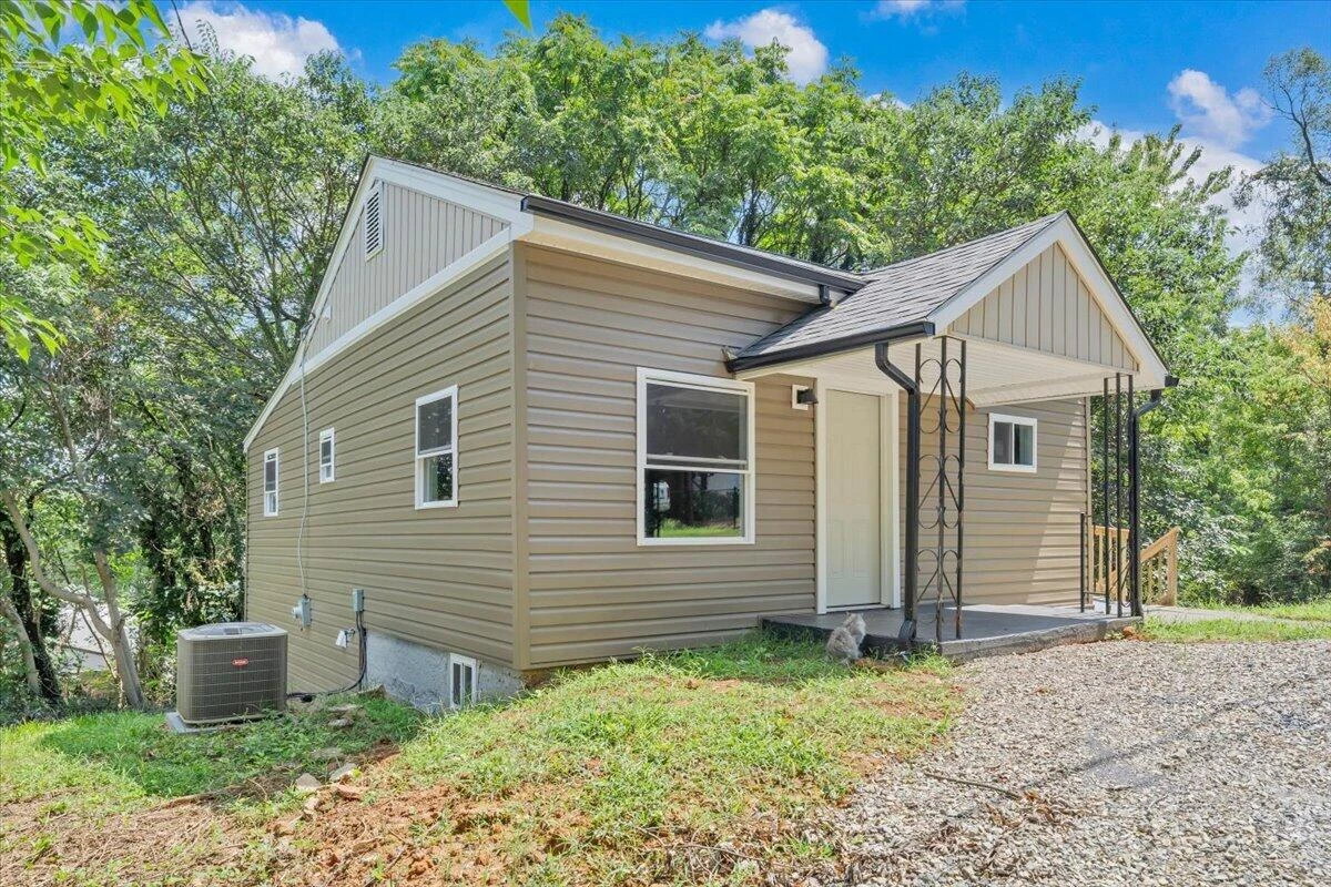324 10th ST - Photo 29
