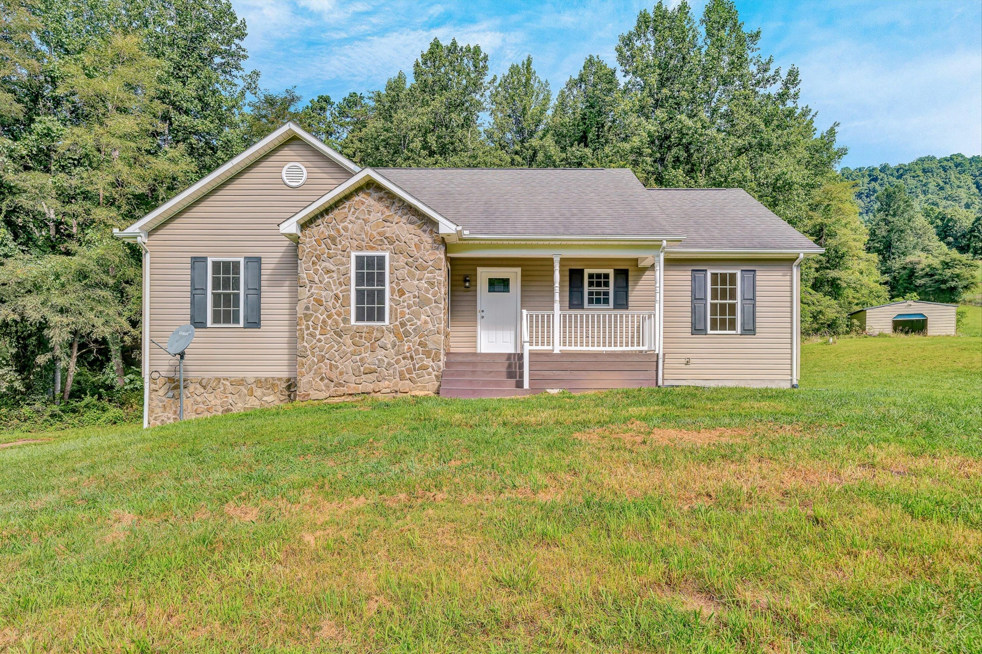 6267 Dillons Mill RD