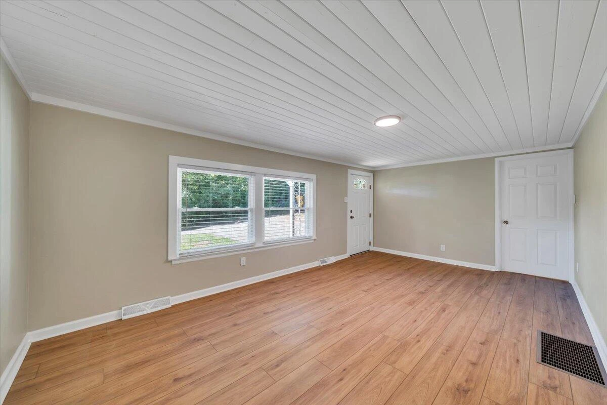 433 Dogwood Hill RD - Photo 5