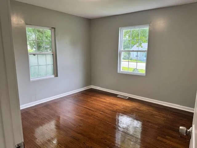 1715 11th ST NW - Photo 2