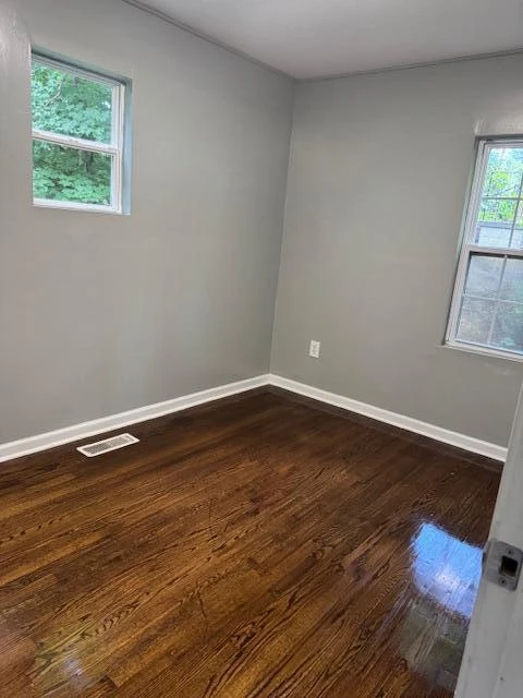 1715 11th ST NW - Photo 3