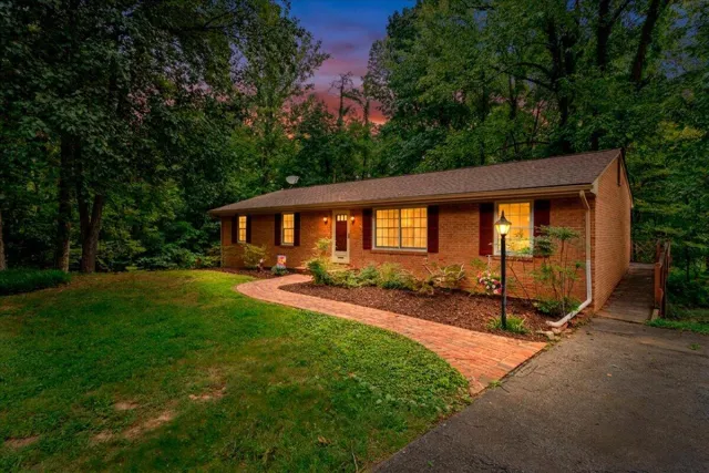 36 Cedarbrook LN, Blue Ridge, VA, 24064