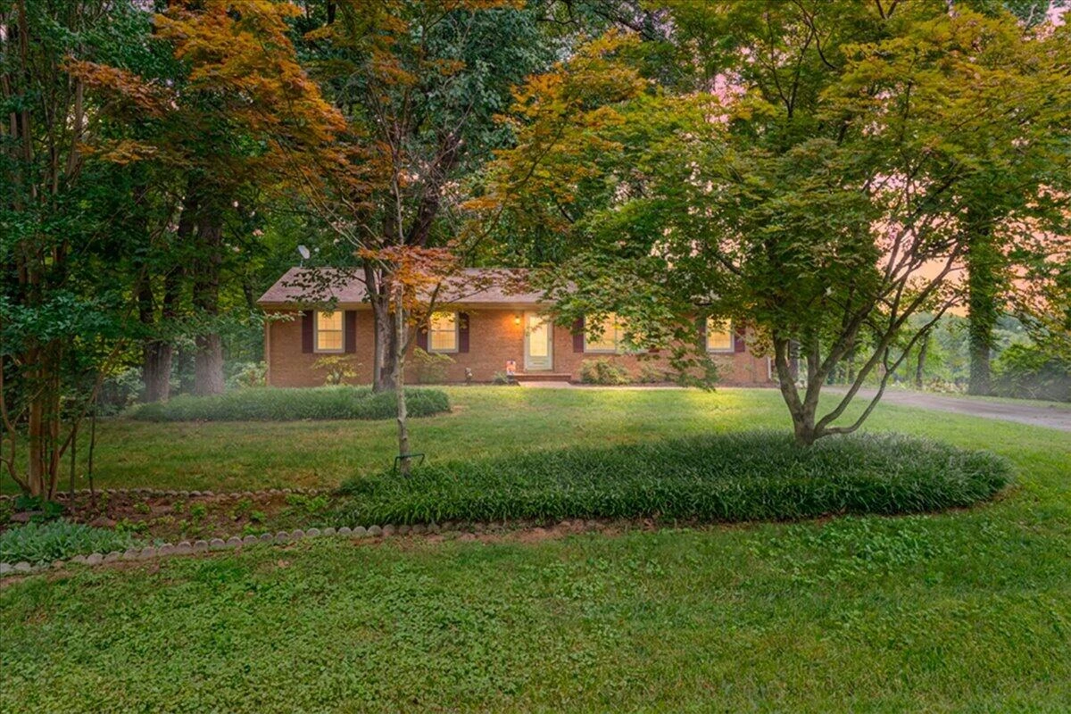 36 Cedarbrook LN - Photo 2