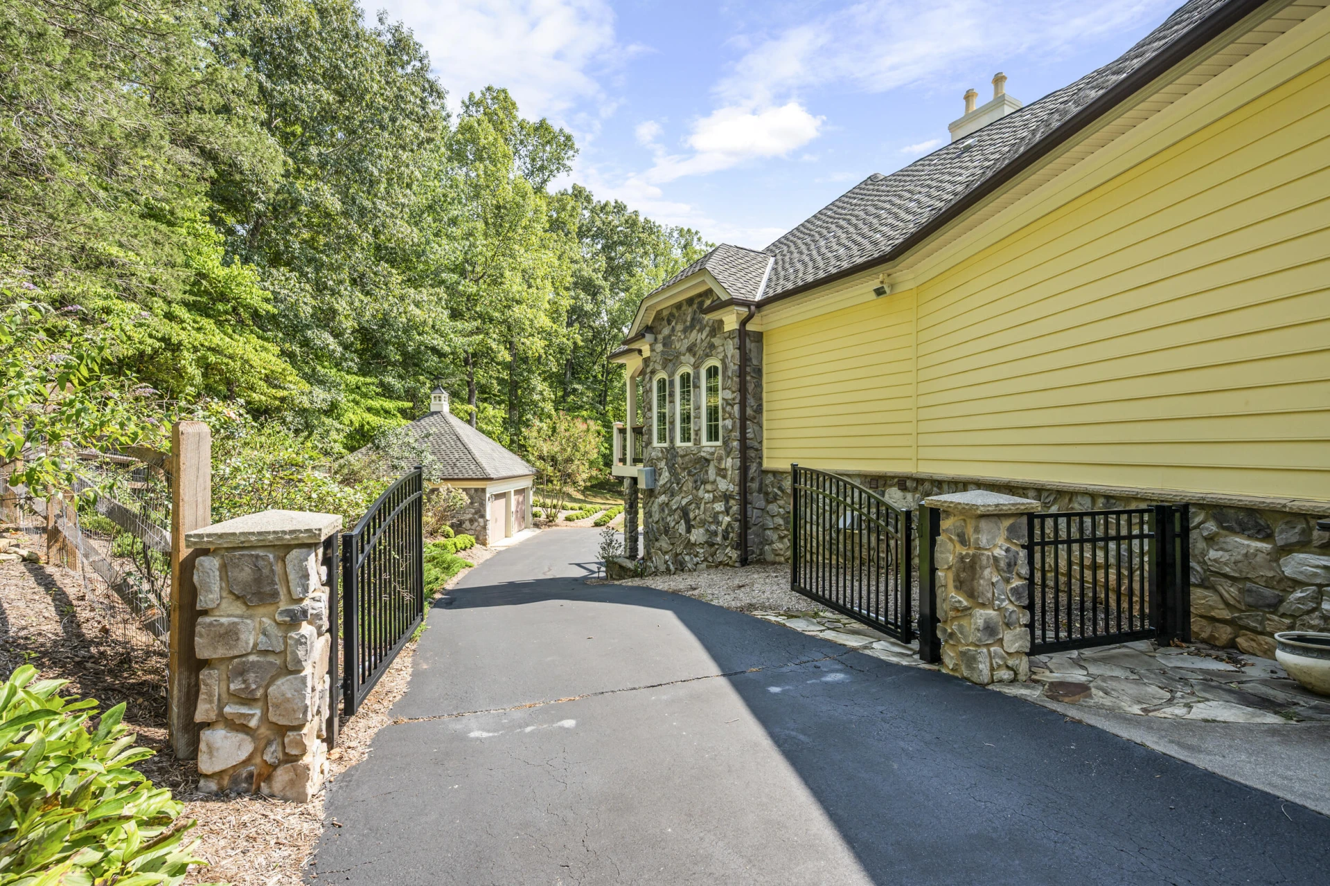 144 Beacon Hill PL - Photo 80