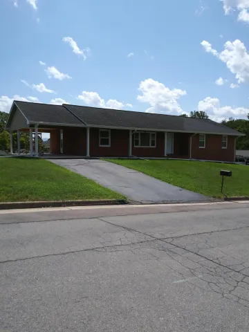 504 Bryan DR