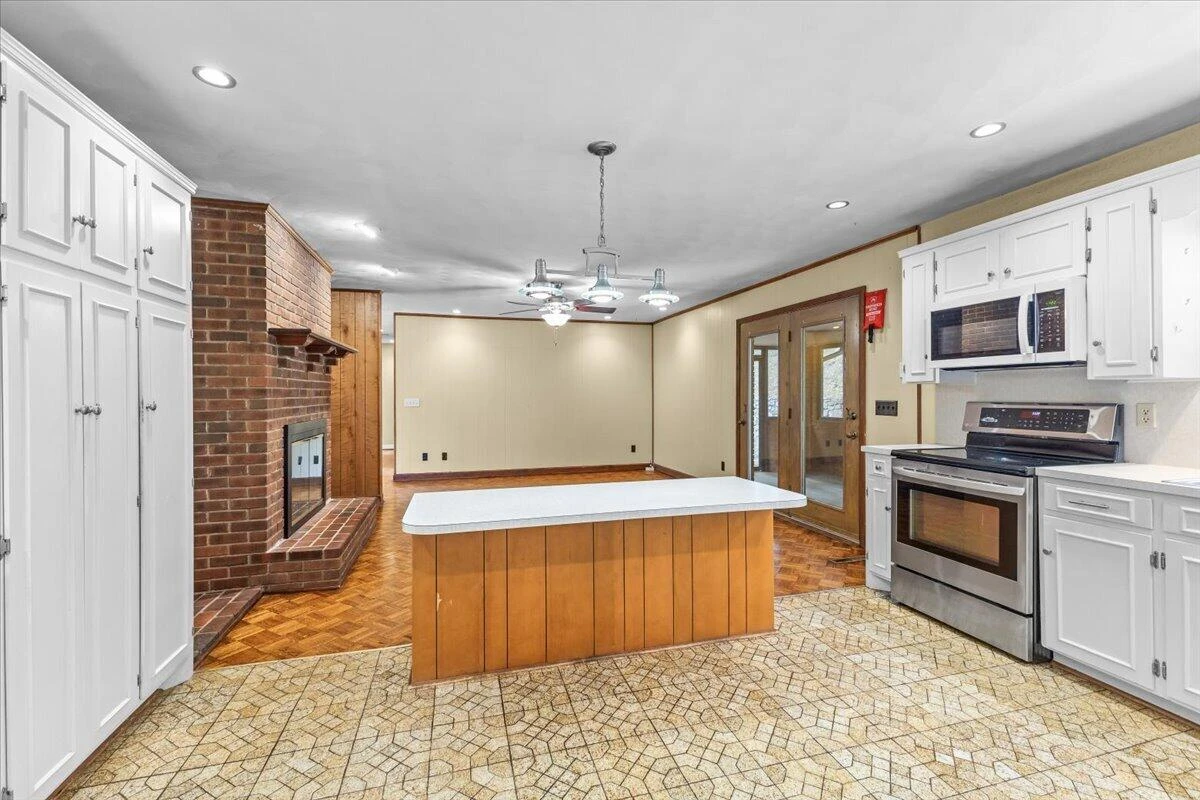 2315 Ridge RD - Photo 15