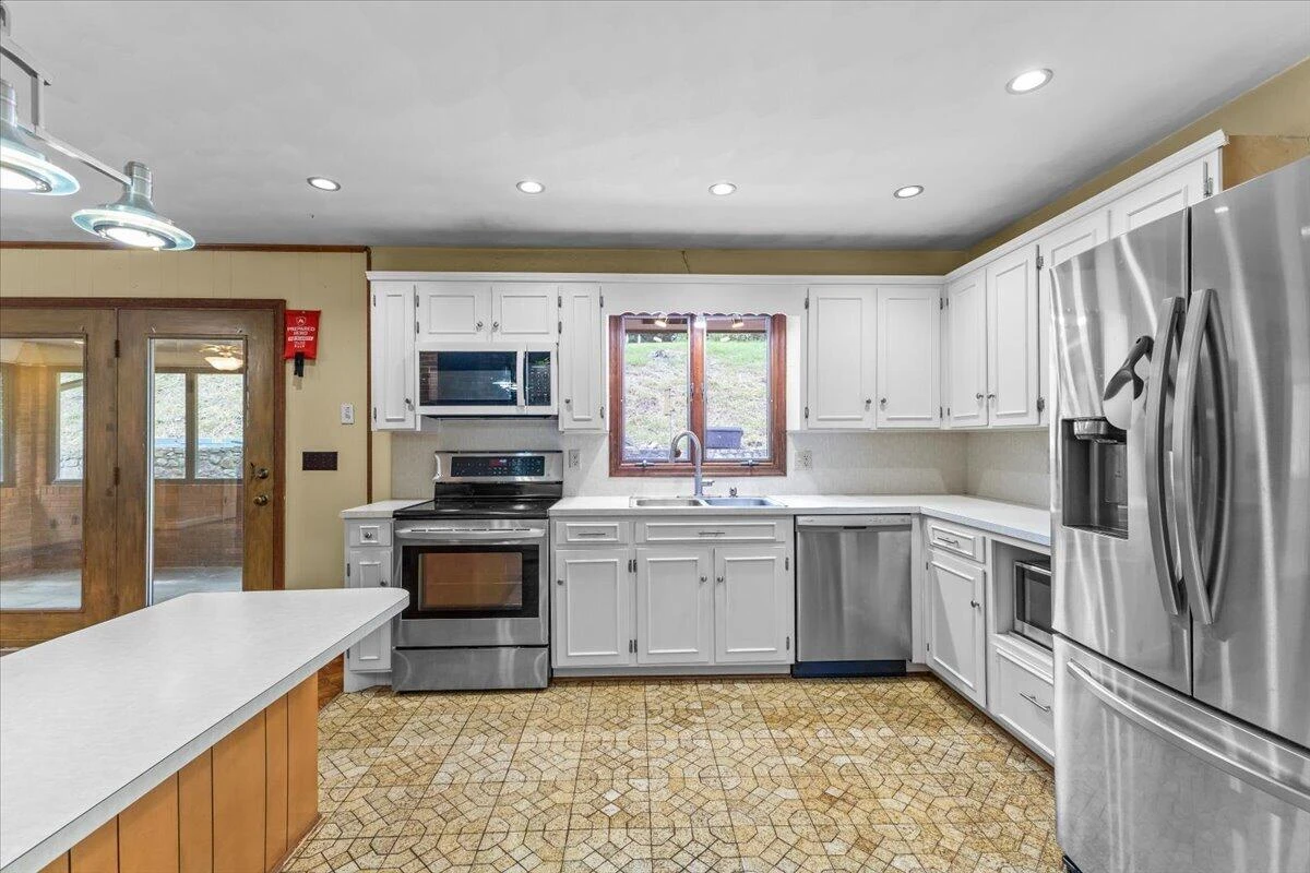 2315 Ridge RD - Photo 12