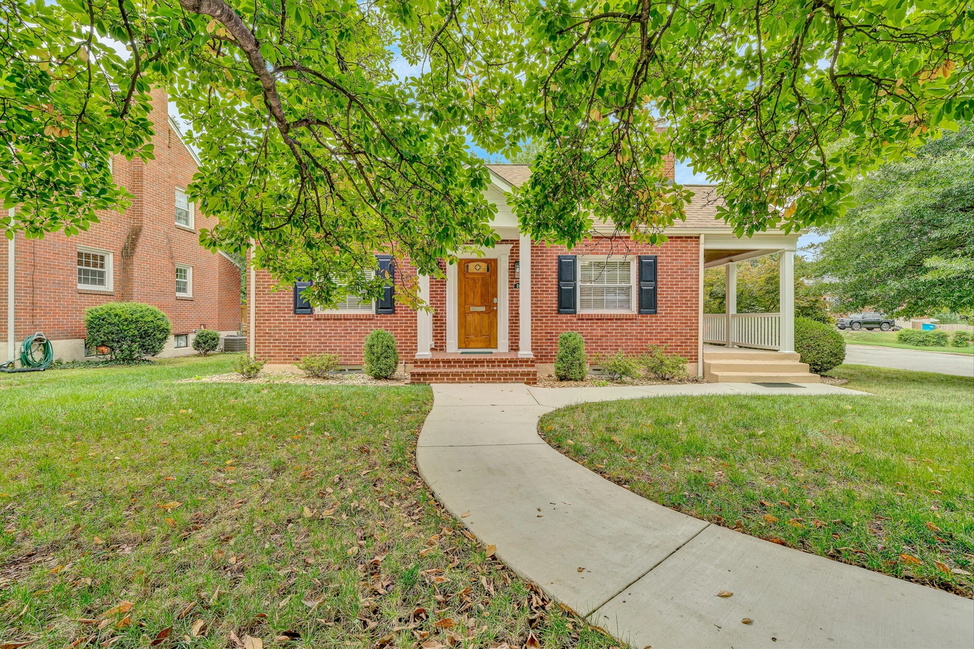 2420 Fairway DR SW