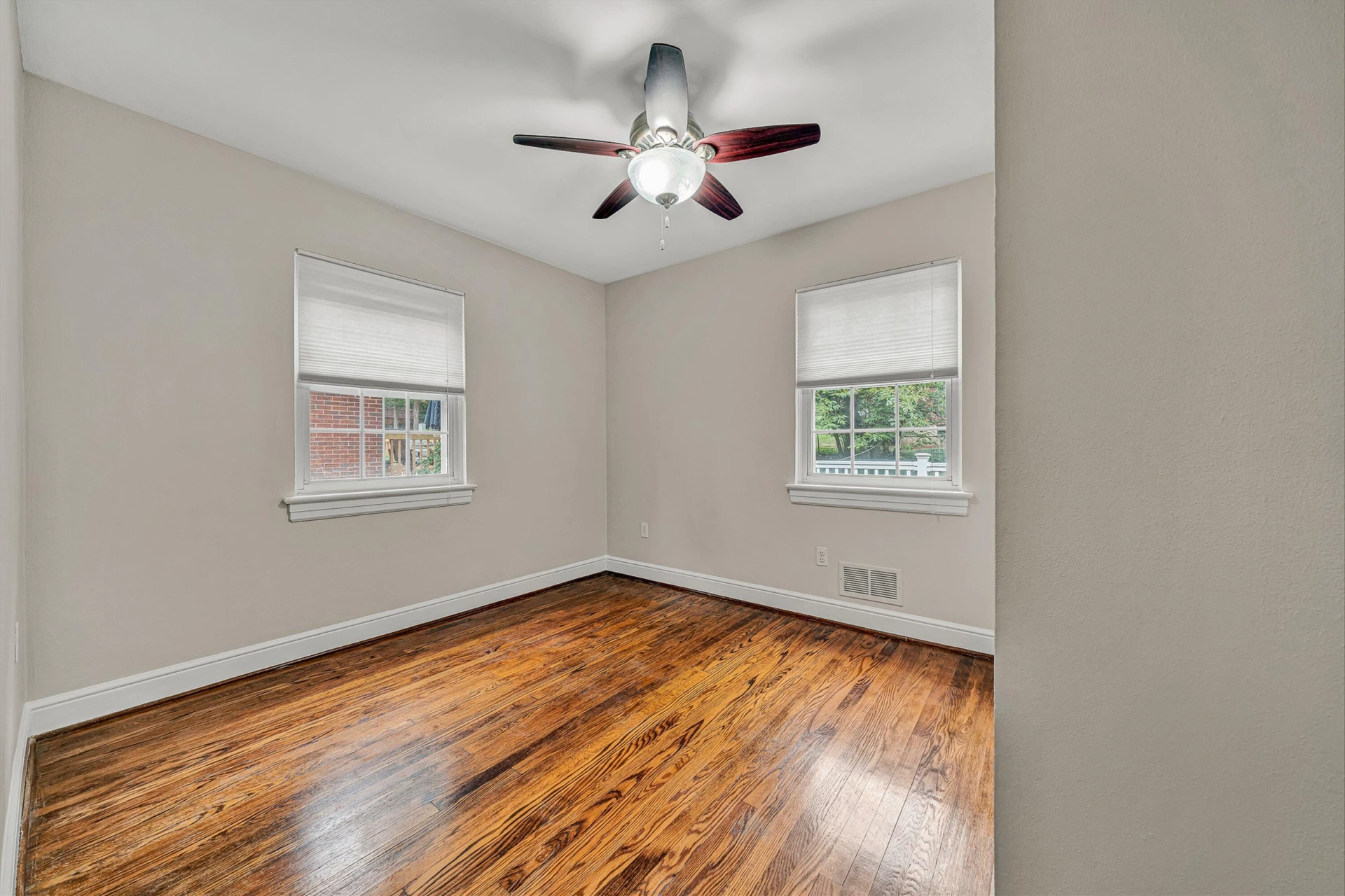 2420 Fairway DR SW - Photo 17