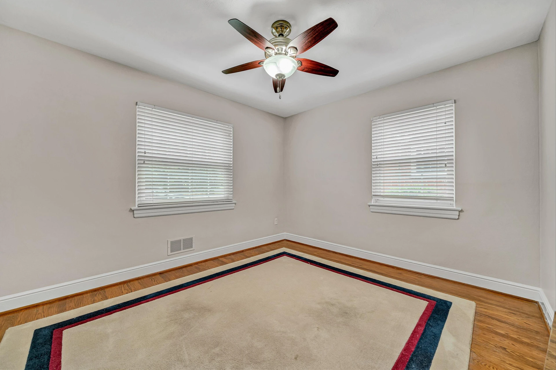 2420 Fairway DR SW - Photo 21