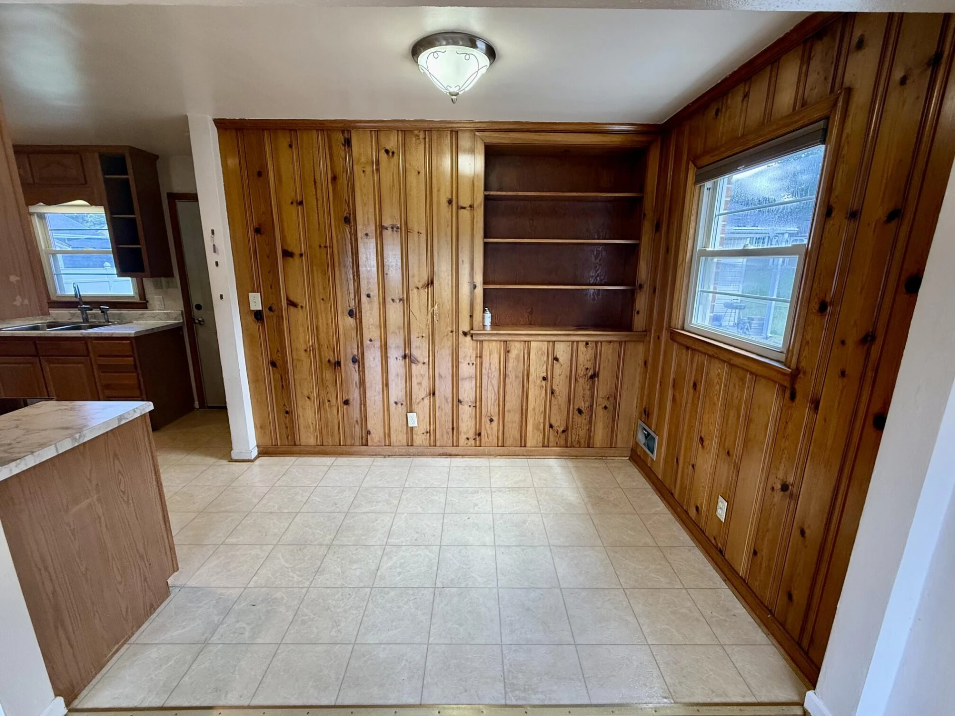 2110 Ellison AVE - Photo 9