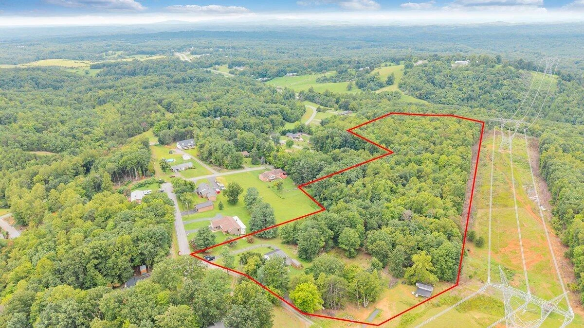 281 Cherokee Hills RD