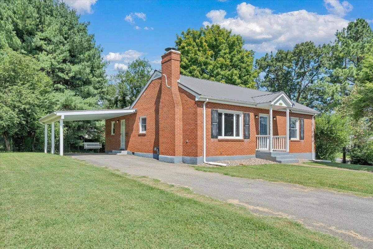 3452 Oaklawn AVE NW - Photo 3