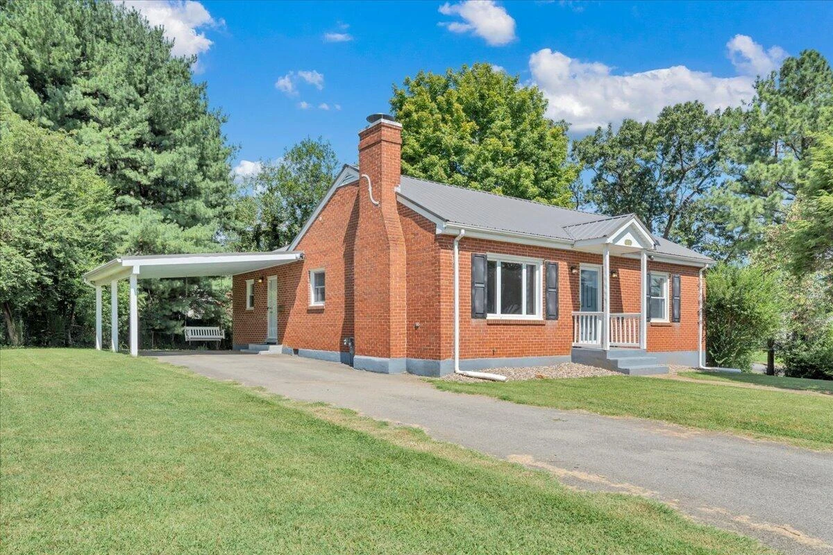 3452 Oaklawn AVE NW - Photo 4