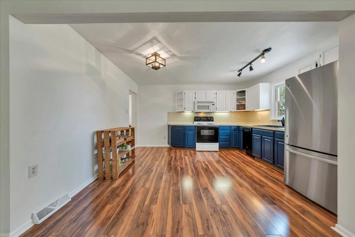 3452 Oaklawn AVE NW - Photo 6