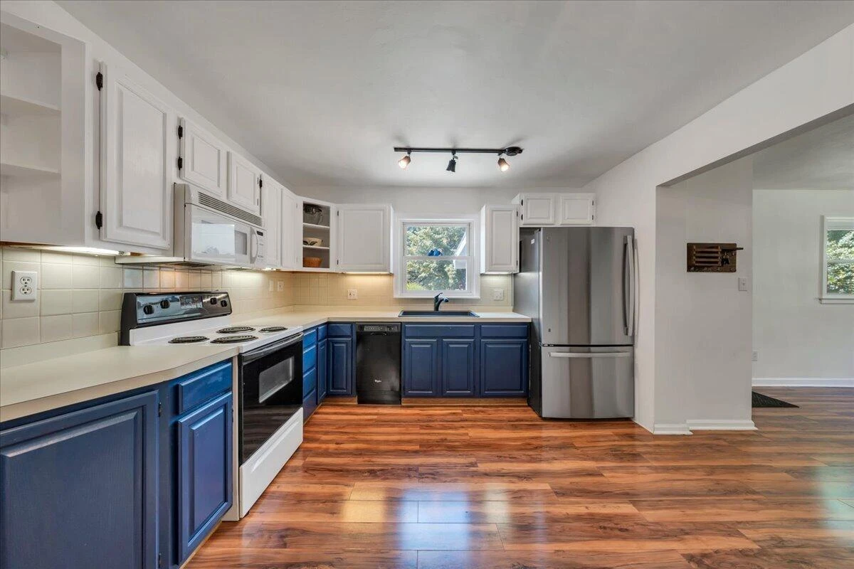 3452 Oaklawn AVE NW - Photo 8