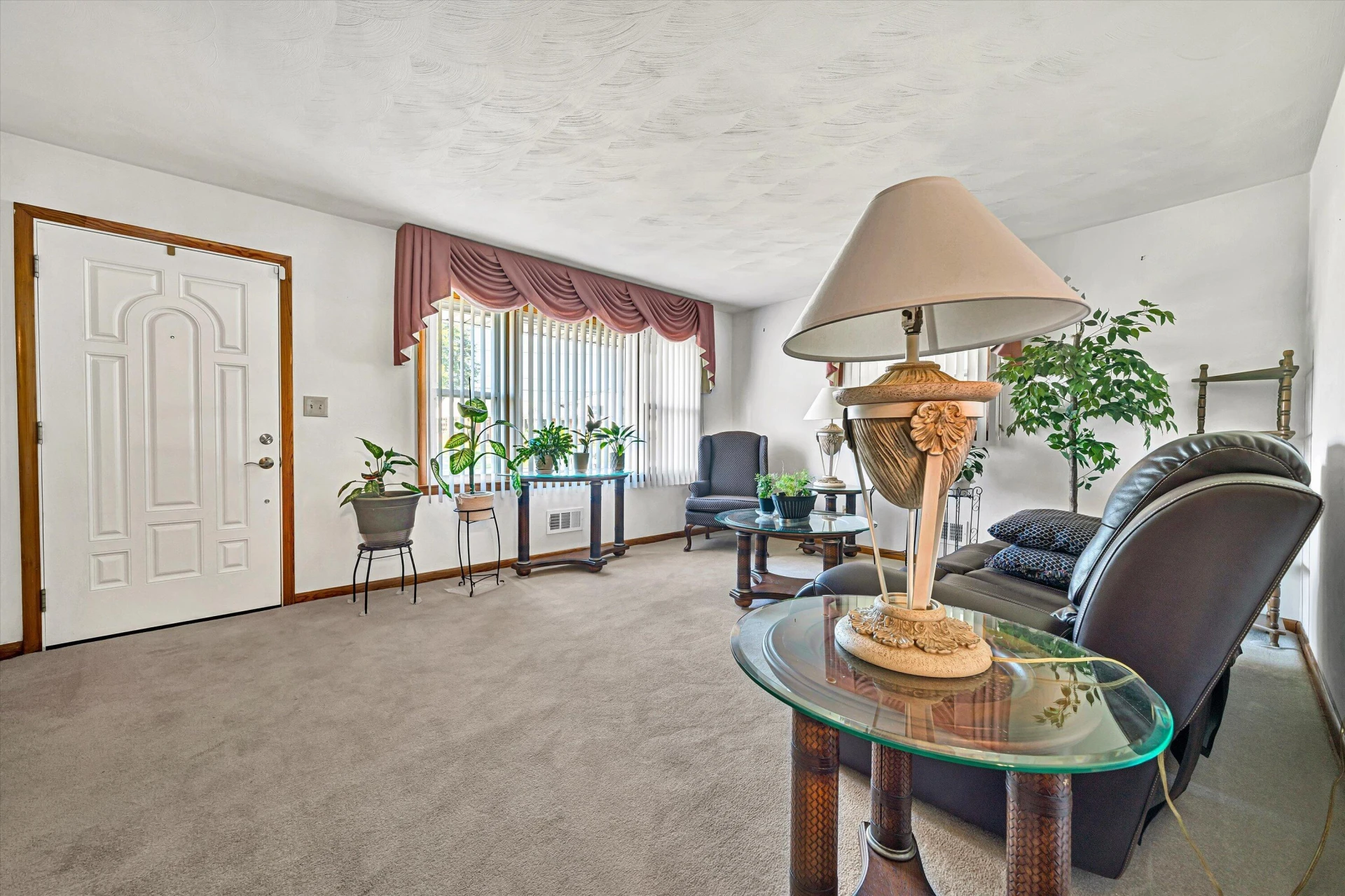 2449 Kingston RD NW - Photo 3