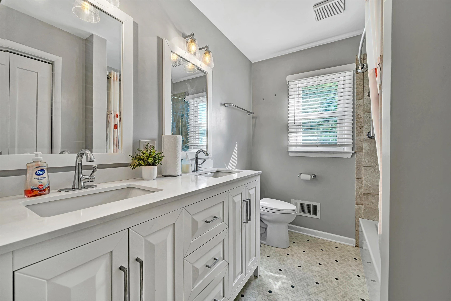 2449 Kingston RD NW - Photo 11