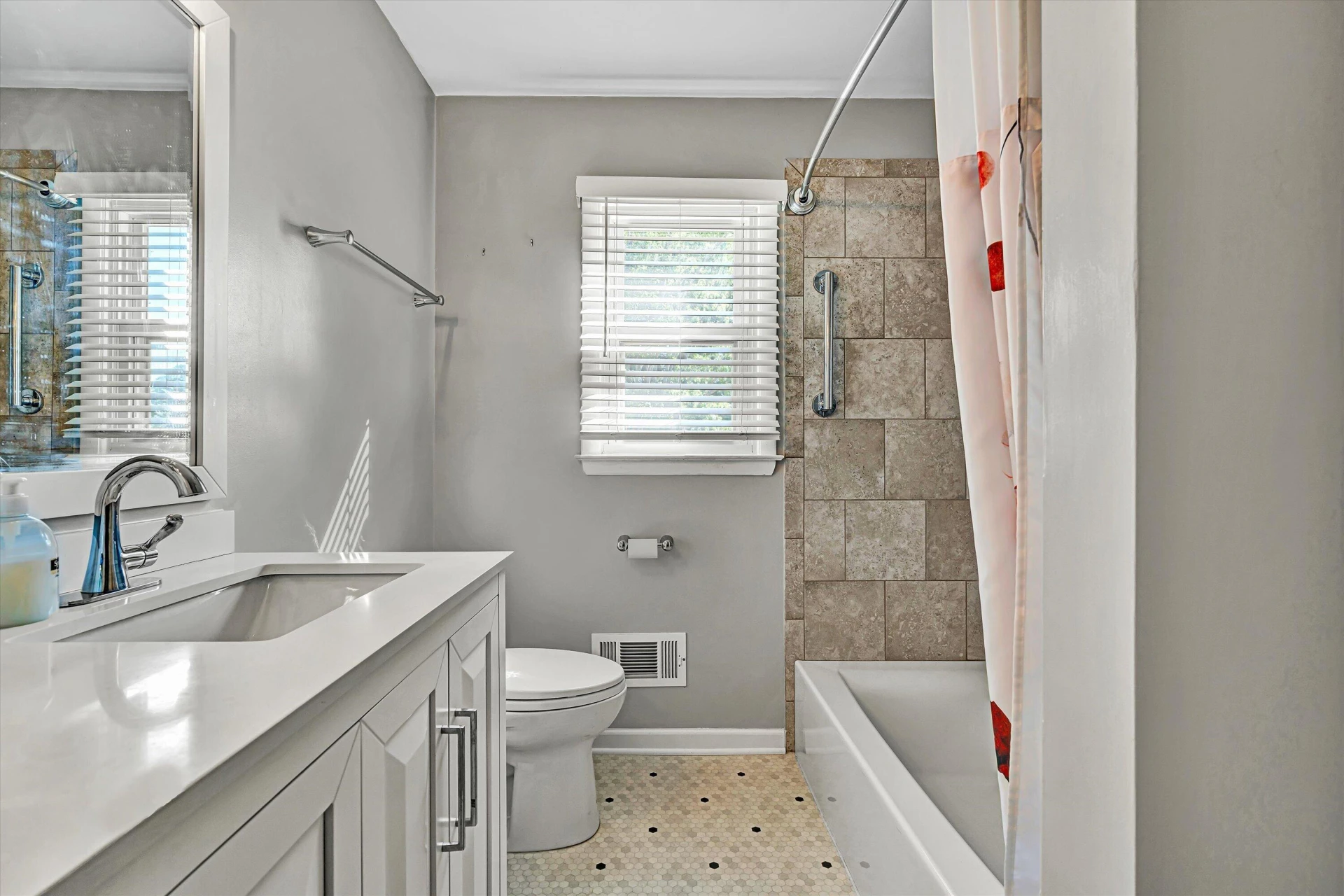 2449 Kingston RD NW - Photo 12
