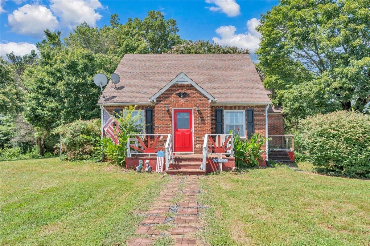 8357 Snow Creek RD