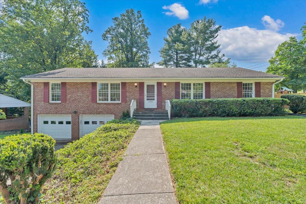 5460 Stoneybrook DR