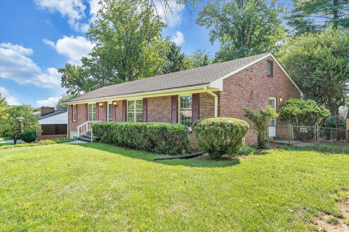 5460 Stoneybrook DR - Photo 5
