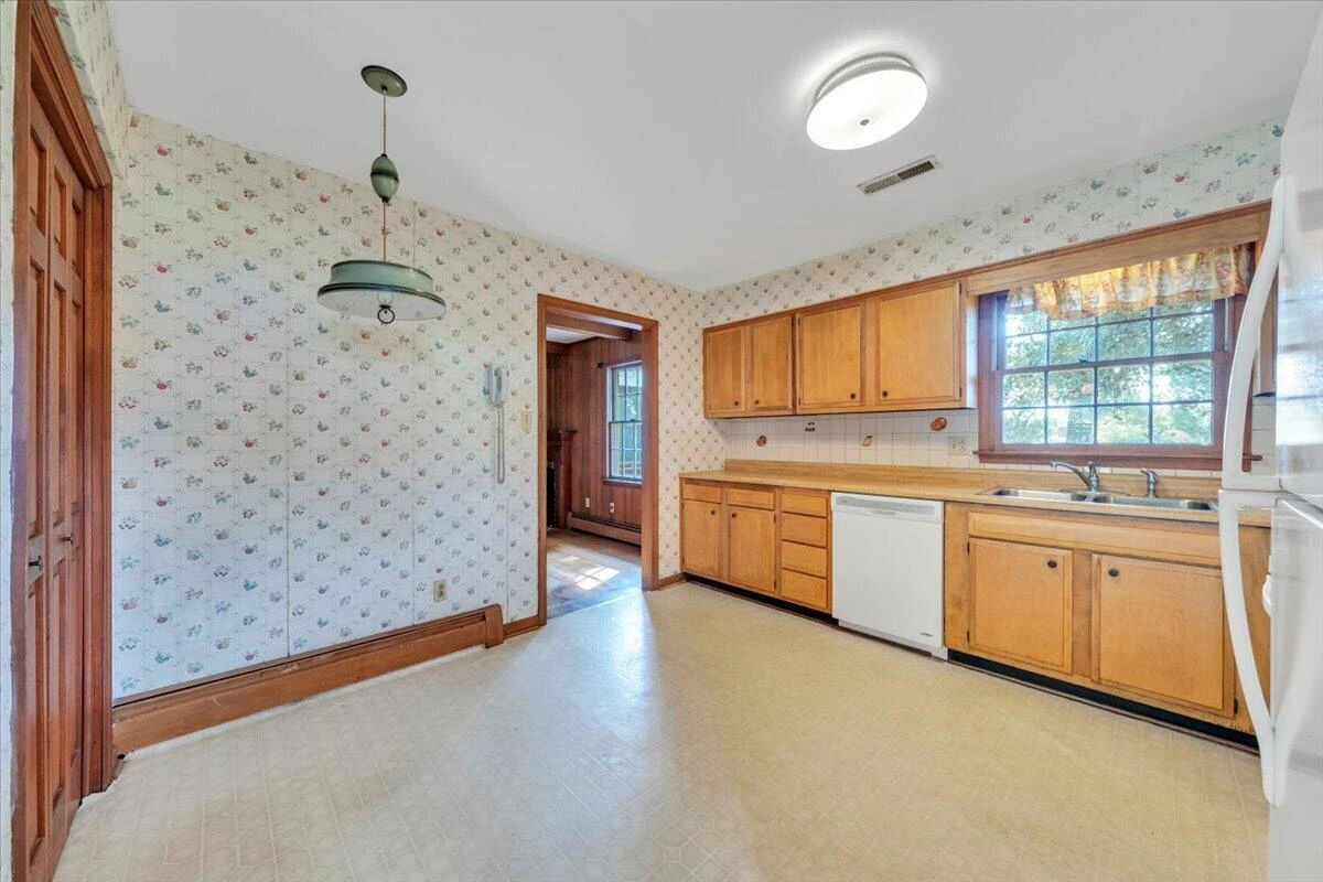5460 Stoneybrook DR - Photo 32