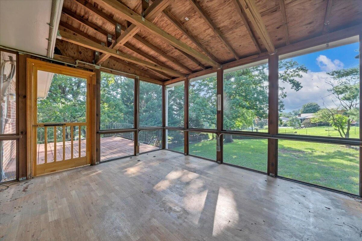 5460 Stoneybrook DR - Photo 37