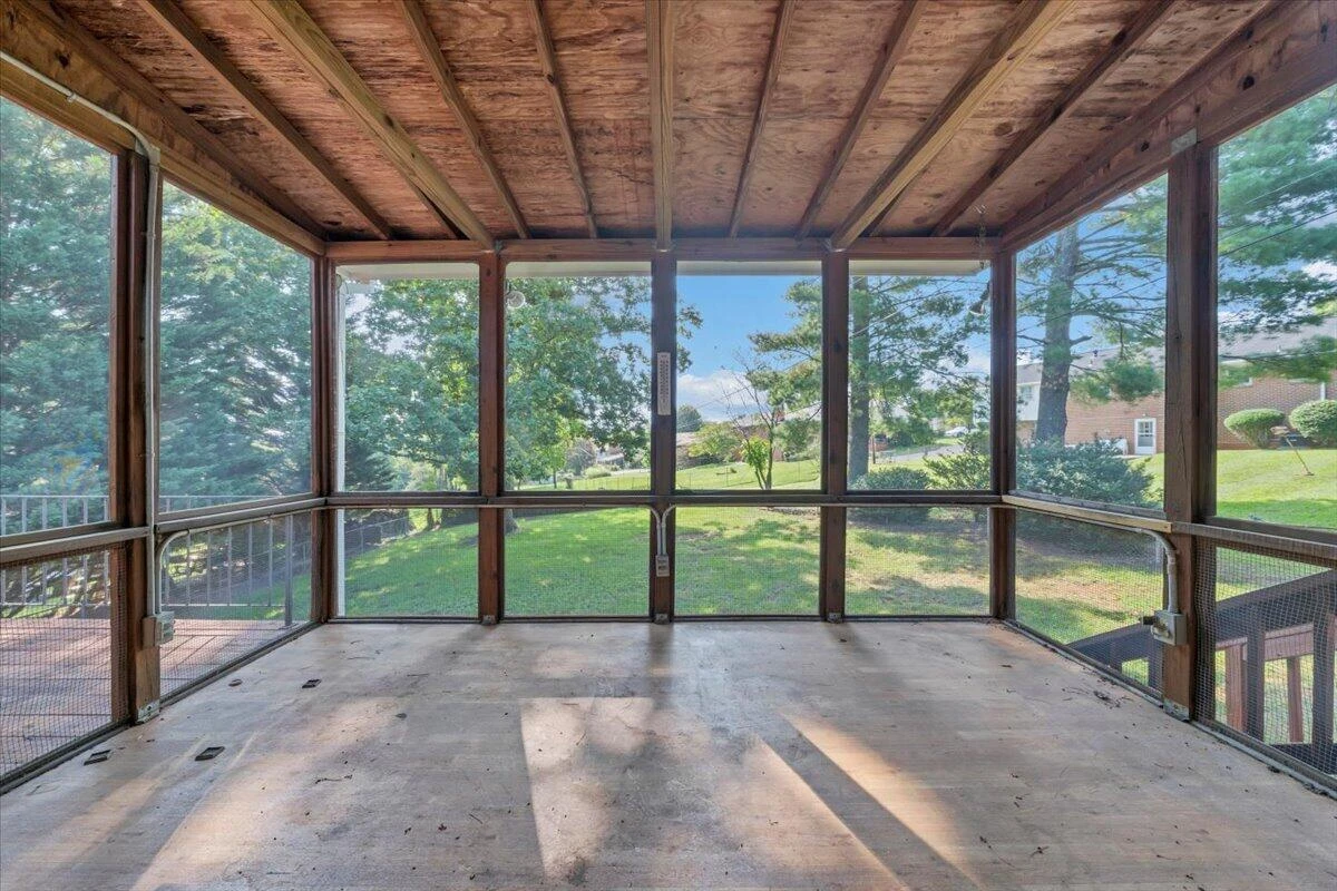 5460 Stoneybrook DR - Photo 38