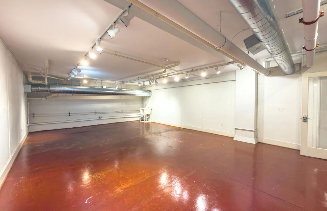 110 Campbell AVE SW - Photo 11