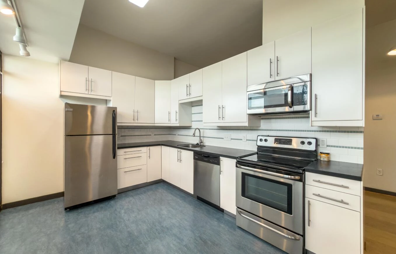110 Campbell AVE SW - Photo 14