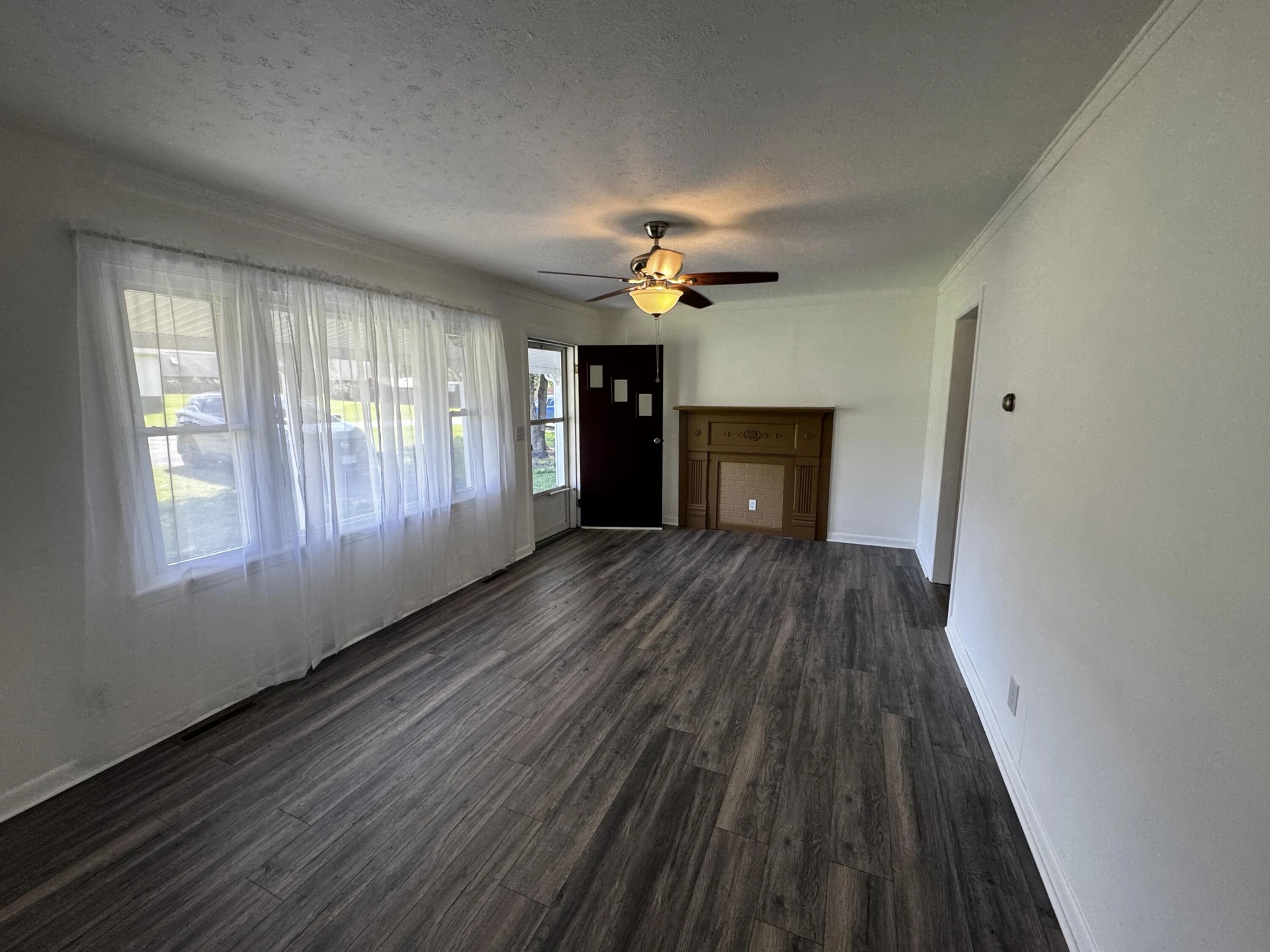 1122 Anderson ST - Photo 3