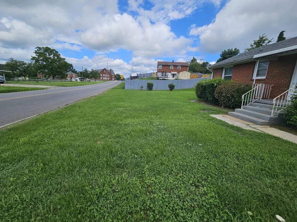 1601 Cove RD NW - Photo 2