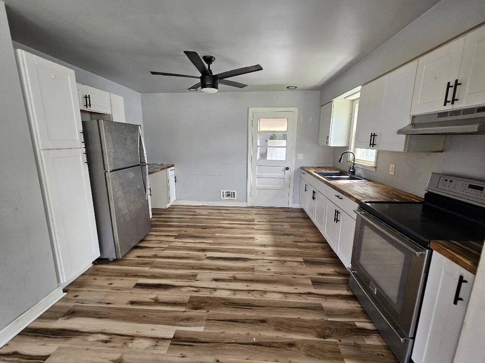 1601 Cove RD NW - Photo 6