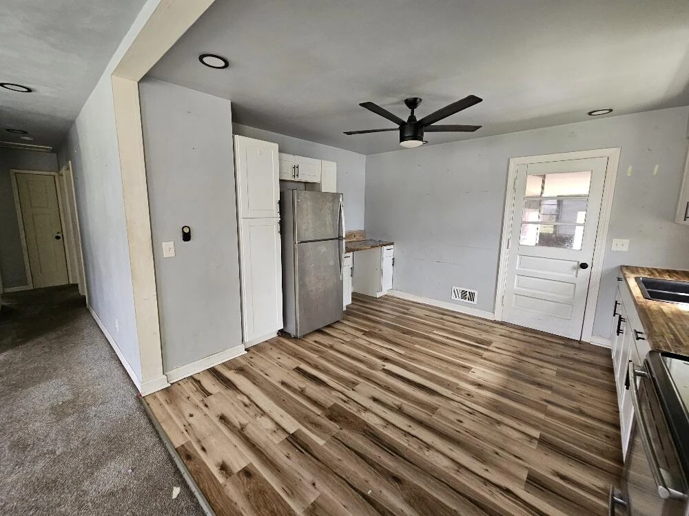 1601 Cove RD NW - Photo 8