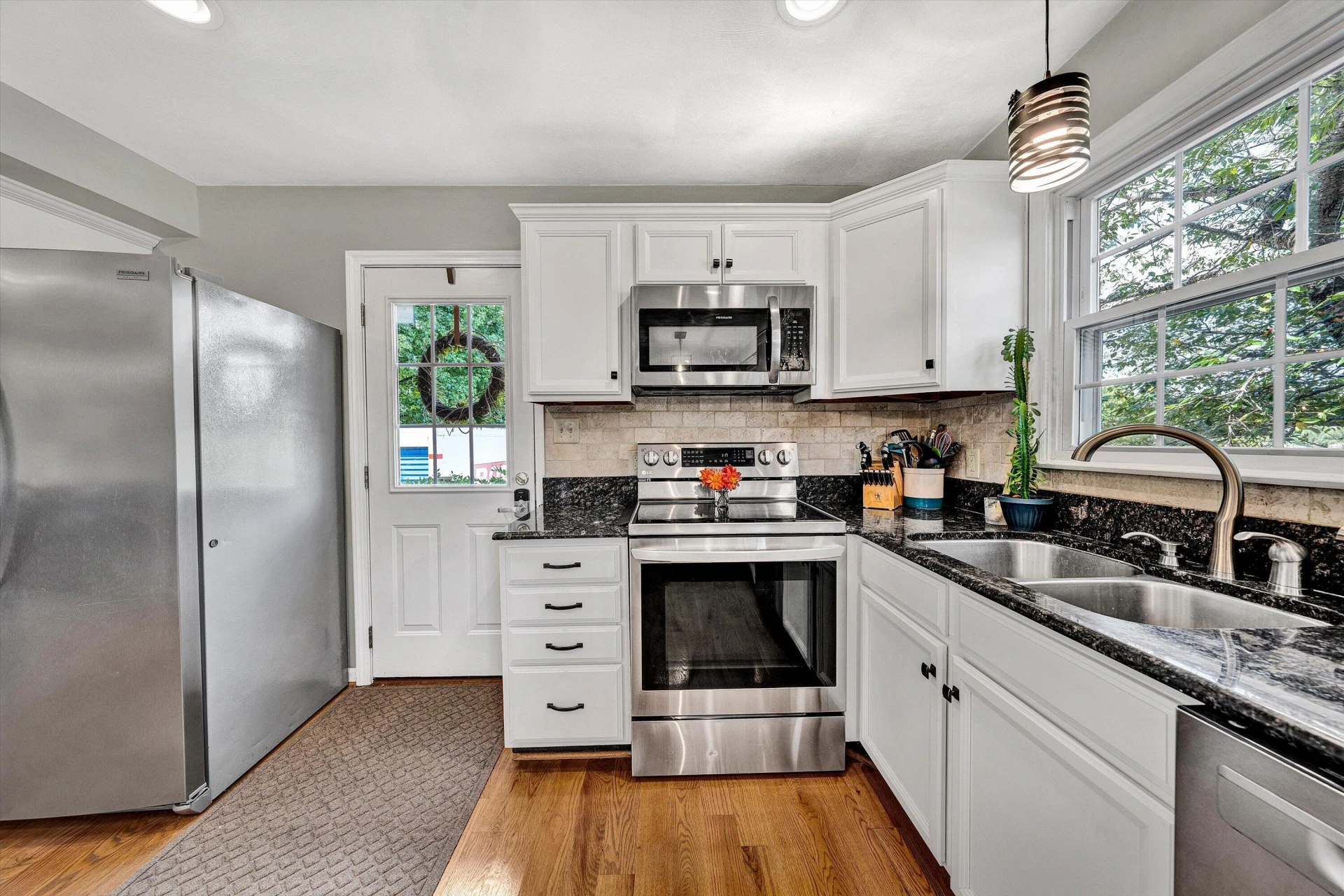 65 Hill DR - Photo 17