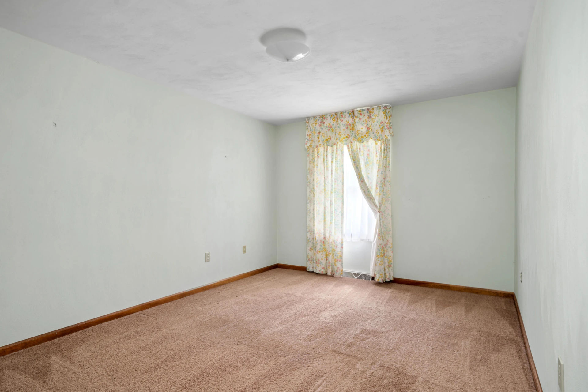 2812 Catawba RD - Photo 10