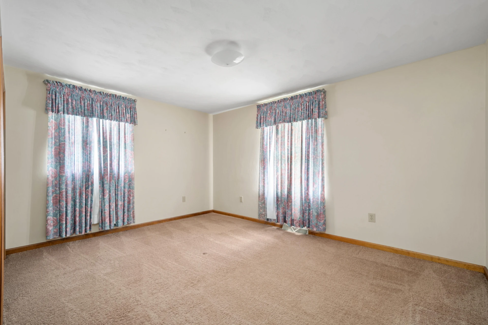 2812 Catawba RD - Photo 11