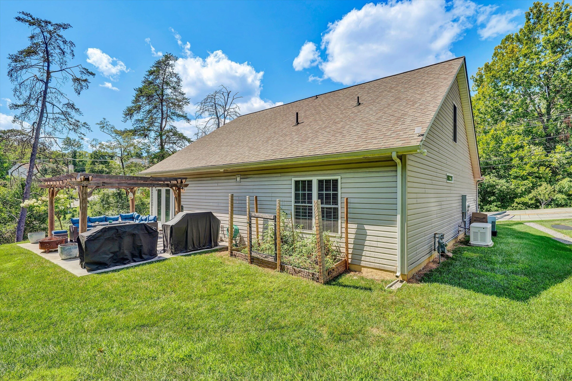 1062 N Mill RD - Photo 23