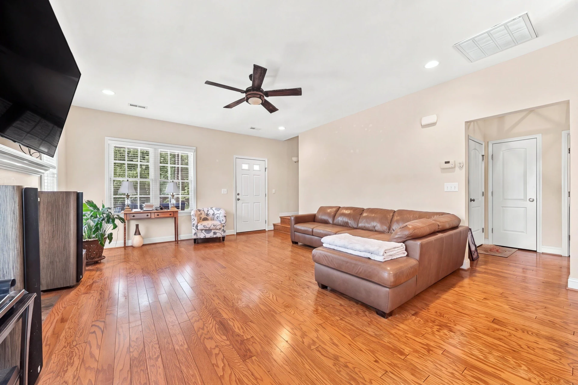 1062 N Mill RD - Photo 5