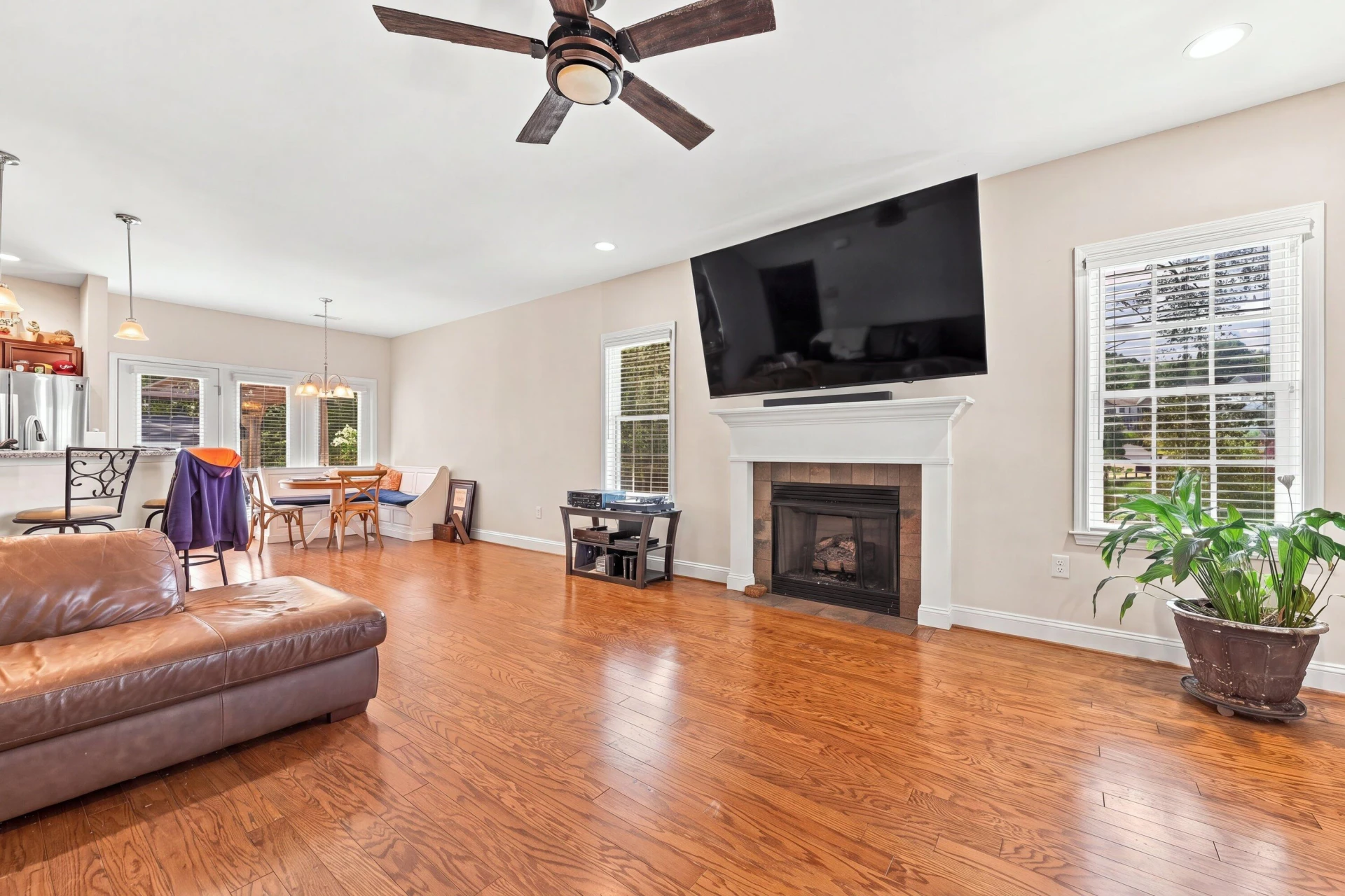 1062 N Mill RD - Photo 6
