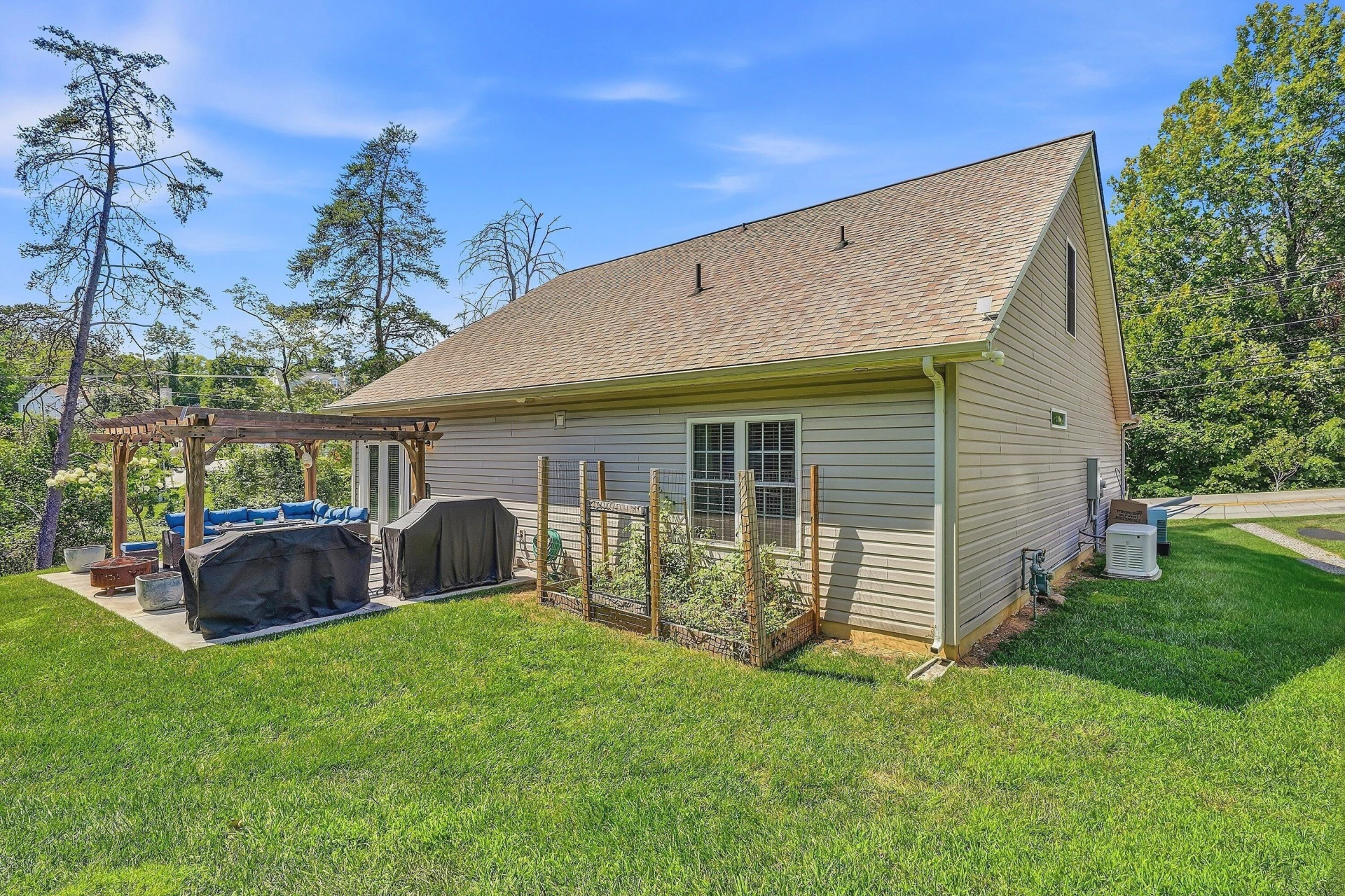 1062 N Mill RD - Photo 22